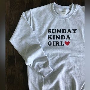 Sunday Kinda Girl crewneck sweatshirt, small